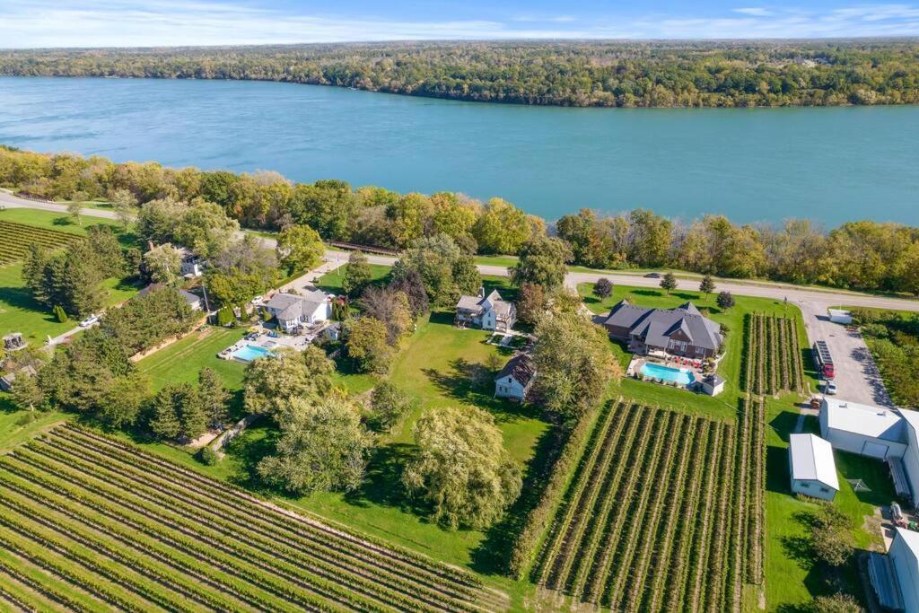 Waterfront Niagara-On-The-Lake Farmhouse On A Vineyard Villa Esterno foto